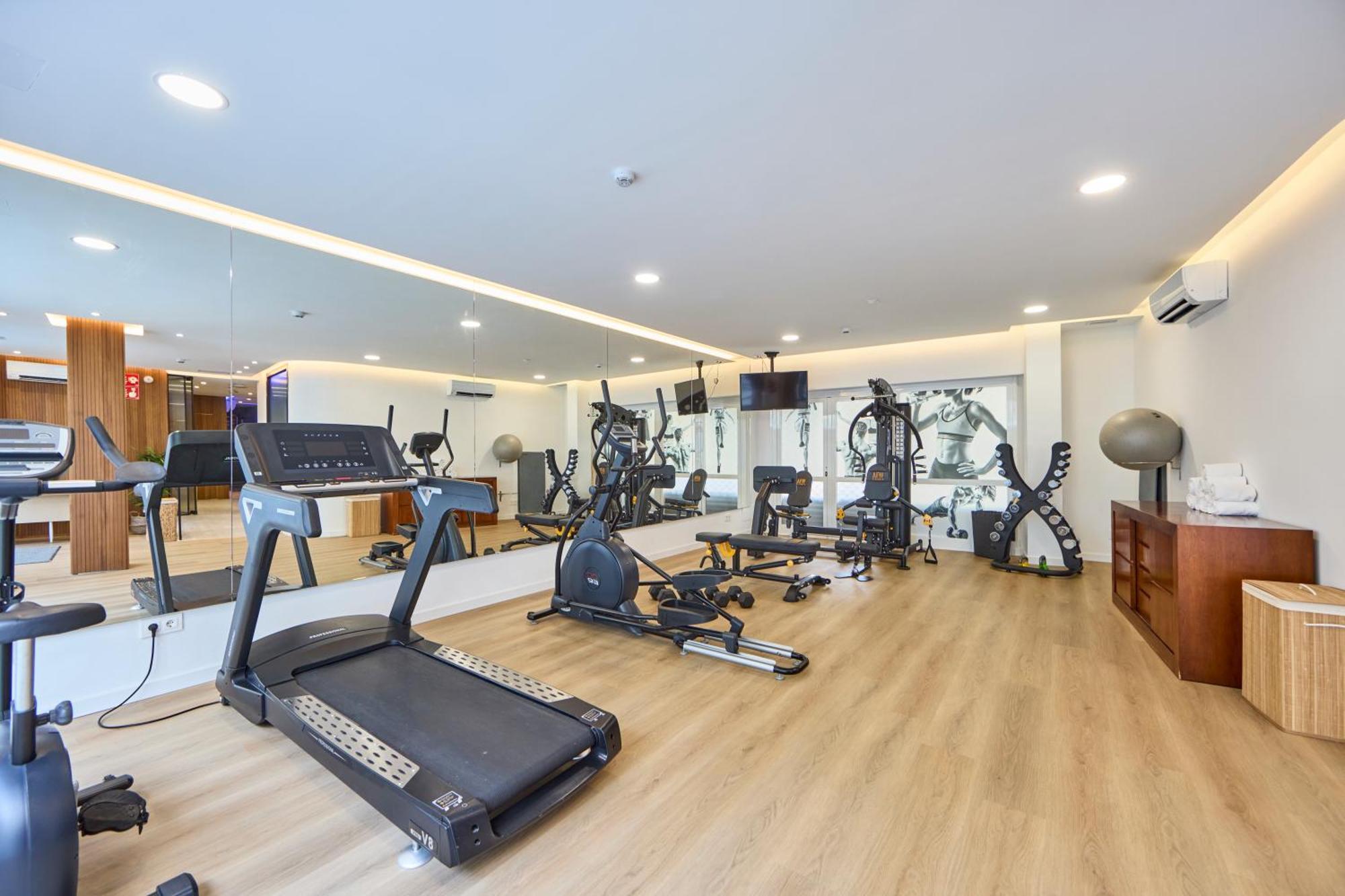 פורטלס נוס Tomir Portals Suites - Adults Only מראה חיצוני תמונה