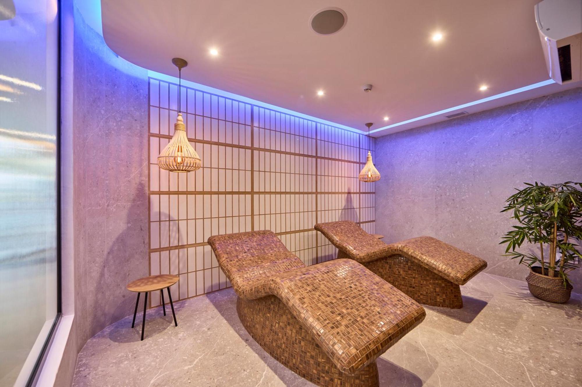 פורטלס נוס Tomir Portals Suites - Adults Only מראה חיצוני תמונה
